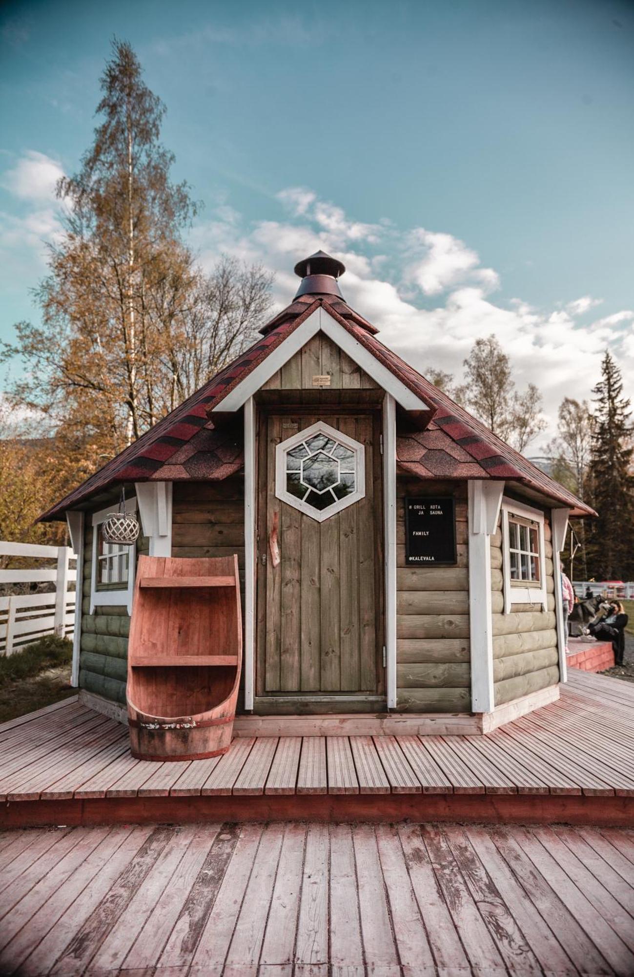 Finska Wioska Kalevala Luxury tent *